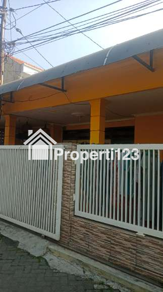 Rumah Hook pojok hadap selatan Surabaya Barat SHM - 1