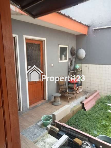 Rumah Minimalis Modern Lokasi Ketintang Surabaya Selatan - 2