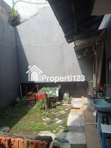 Rumah Minimalis Modern Lokasi Ketintang Surabaya Selatan - 3