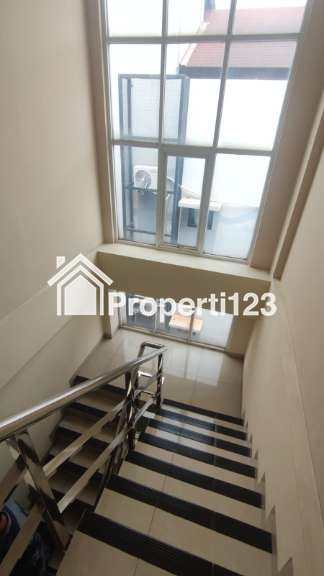 Dijual Rumah Kost di Lincoln Drive, Permata Sari Utara, Lippo Karawaci - 6