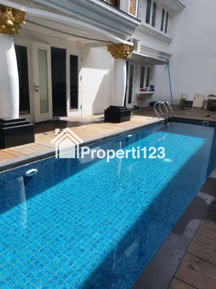 Dijual Rumah di Pondok Hijau Golf Cluster Crown Gading Serpong - 2
