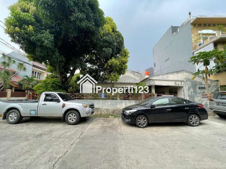 Dijual Cepat di bawah NJOP Rumah Tua di Jl. Kelapa Hibrida, Kelapa Gading, Jakarta Utara - 4