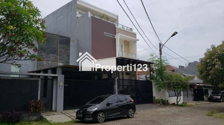 Dijual Rumah di Taman Surya, Jakarta Barat - 3