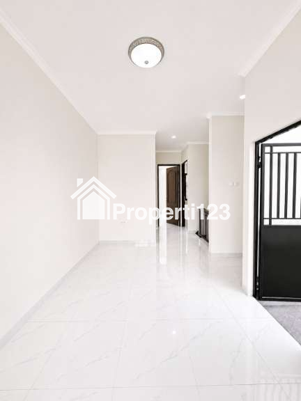Dijual Rumah Pojok di Pondok Gede Bekasi Dekat Raya Jatimakmur - 5