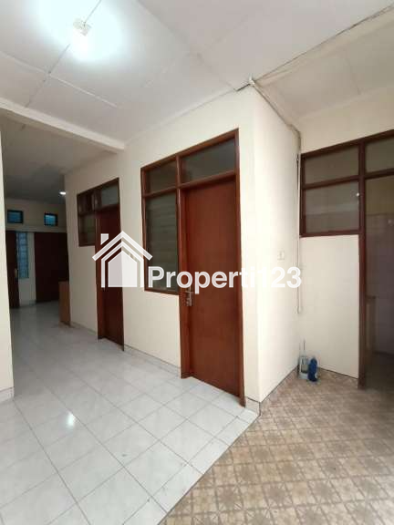 Dijual Rumah di Jalan Moh. Kahfi Raya, Jagakarsa, Jakarta Selatan - 4