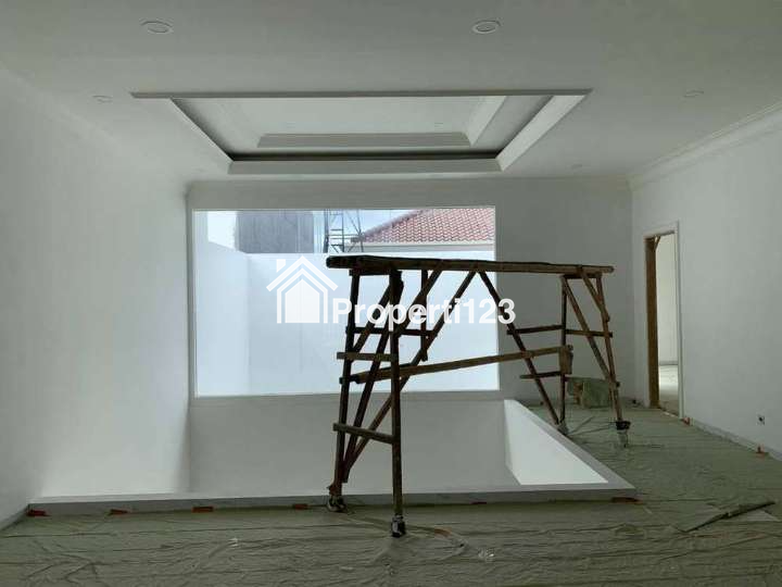 DIJUAL RUMAH MEWAH AMERICAN CLASSIC di Cempaka Putih Tengah, Jakarta Pusat - 8