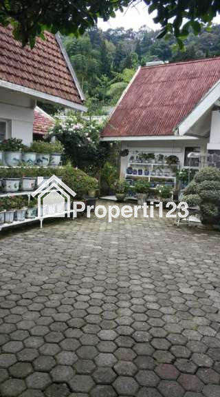 Dijual Villa di Jalan Ciloto, Cipanas, Cianjur, Puncak, Jawa Barat - 4