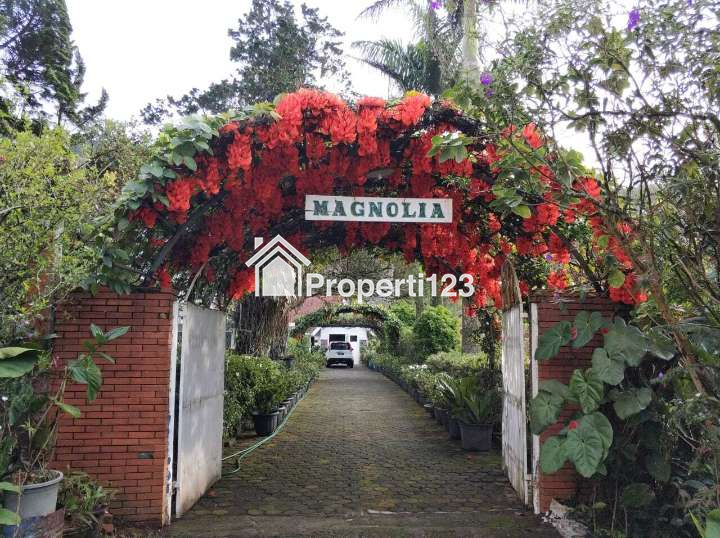 Dijual Villa di Jalan Ciloto, Cipanas, Cianjur, Puncak, Jawa Barat - 1