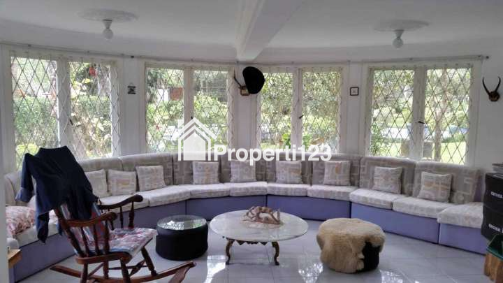 Dijual Villa di Jalan Ciloto, Cipanas, Cianjur, Puncak, Jawa Barat - 3