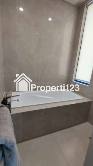Dijual Rumah di Paradiso Golf Villas Jababeka - 3
