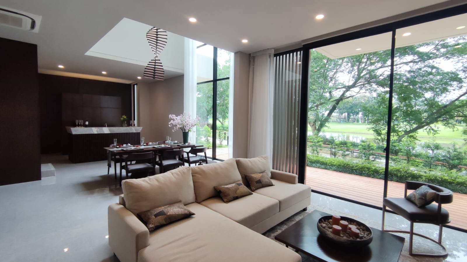 Dijual Rumah di Paradiso Golf Villas Jababeka - 5