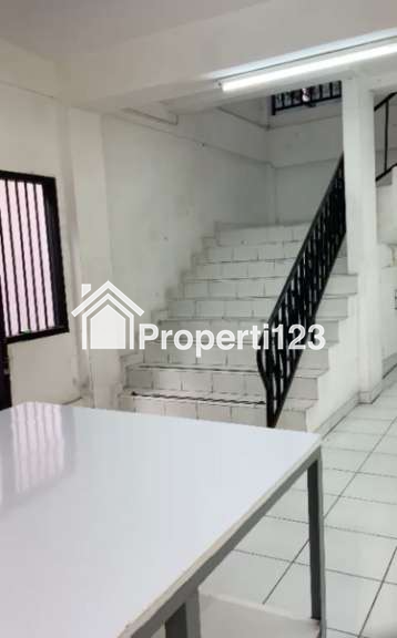 Turun Harga, Dijual Cepat Rumah di Jl. Kerajinan, Jakarta Barat - 3
