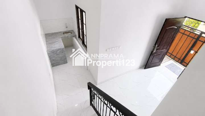 Rumah minimalis Classic Modern di Beji Depok - 7