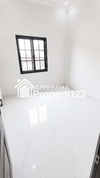 Rumah minimalis Classic Modern di Beji Depok - 3