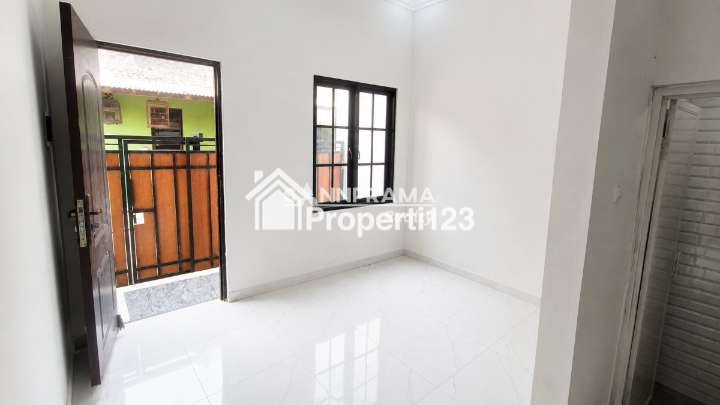 Rumah minimalis Classic Modern di Beji Depok - 2