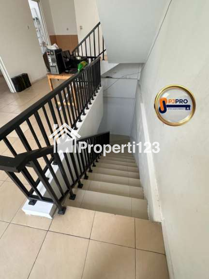 Dijual Ruko Taman Puspa Harapan Indah 3 Lantai Siap Pakai - 2