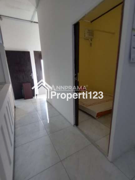 Rumah second 2 lantai murah untuk kosan diperumnas beji depok utara - 8