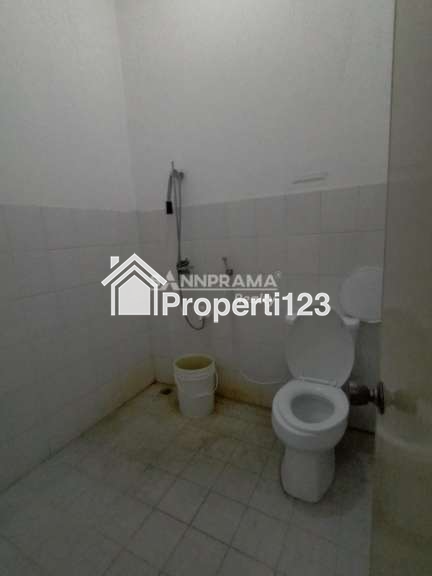 Rumah second 2 lantai murah untuk kosan diperumnas beji depok utara - 4