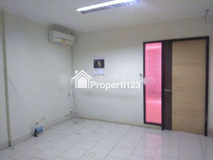 Dijual Ruko Plaza De Lumina di Taman Semanan Indah, Jakarta Barat - 4