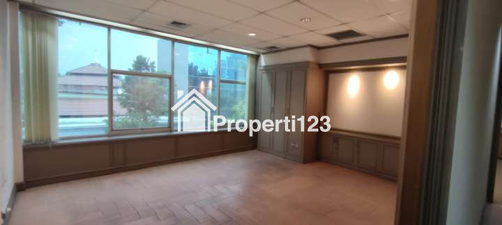 Dijual Cepat Building di Jl. Johar, Kebon Sirih, Menteng, Jakarta Pusat - 10