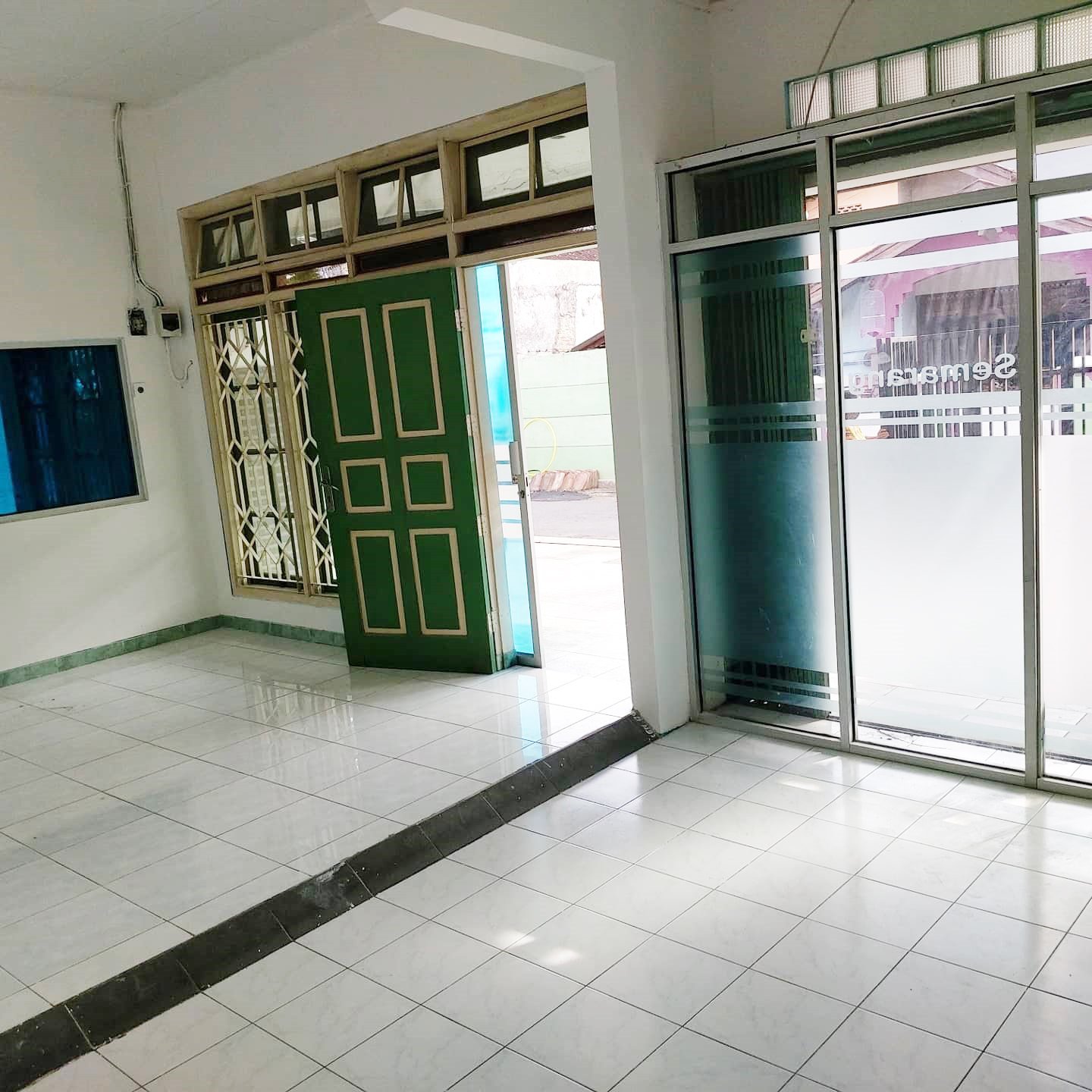 Dijual Rumah Siap Huni Bisa Buat Kantor Lokasi Strategis di Tengah Kota Semarang - 4