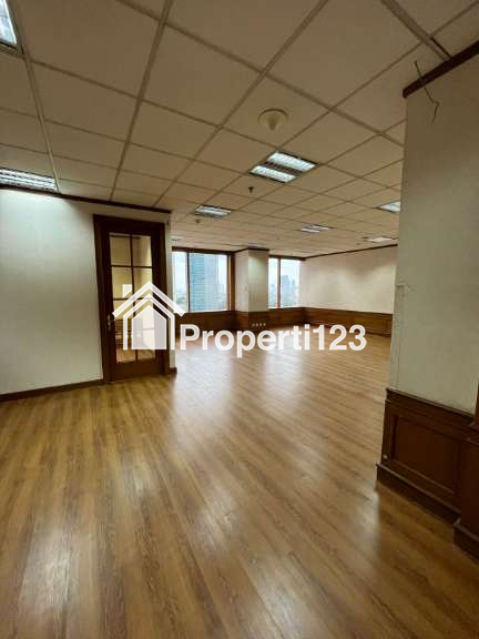 Disewakan Office Space di Menara Sudirman, Jln Jendral Sudirman Kav 60, Jakarta Selatan - 2