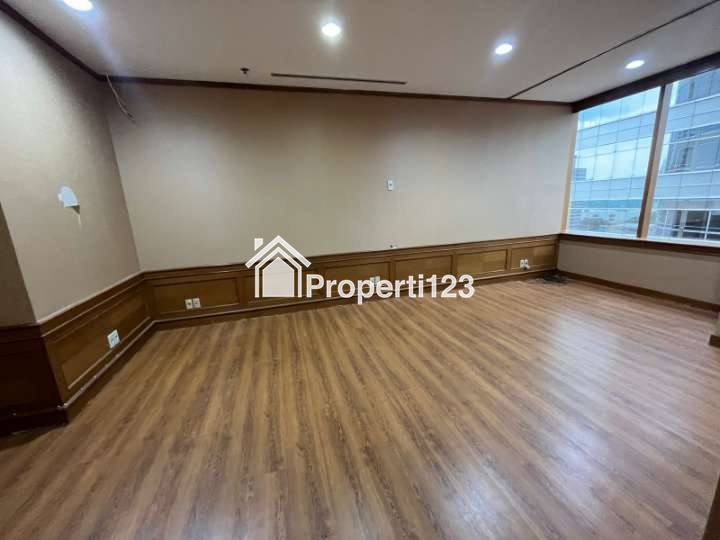 Disewakan Office Space di Menara Sudirman, Jln Jendral Sudirman Kav 60, Jakarta Selatan - 8