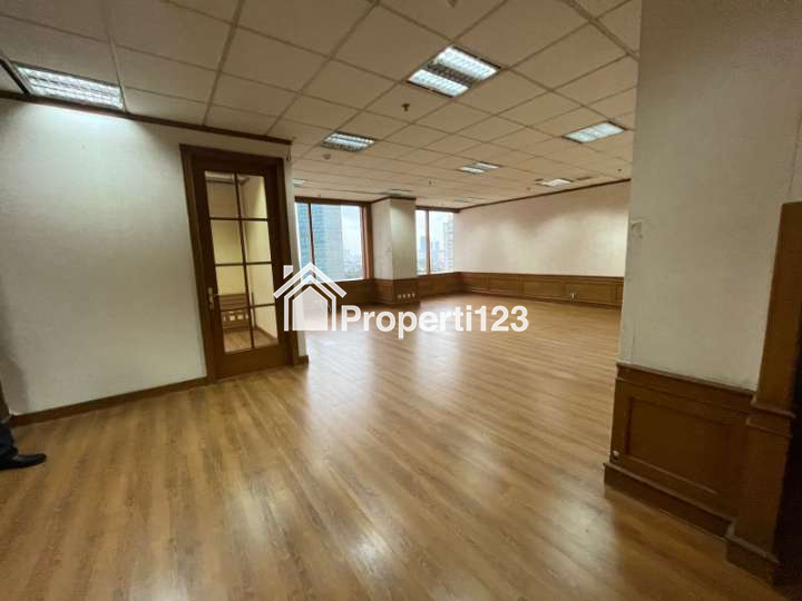 Disewakan Office Space di Menara Sudirman, Jln Jendral Sudirman Kav 60, Jakarta Selatan - 6