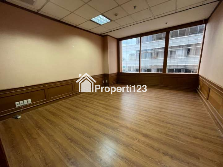 Disewakan Office Space di Menara Sudirman, Jln Jendral Sudirman Kav 60, Jakarta Selatan - 13