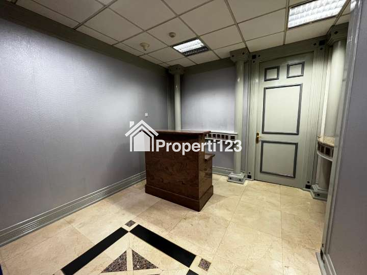 Disewakan Office Space di Menara Sudirman, Jln Jendral Sudirman Kav 60 Jakarta Selatan - 9