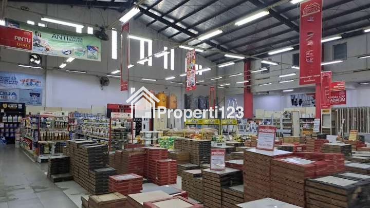 Gudang dan Showroom Jl Kartini Pusat Kota Gresik Strategis - 2