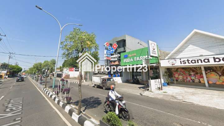 Gudang dan Showroom Jl Kartini Pusat Kota Gresik Strategis - 1