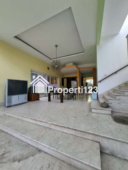 Rumah Hoek 3 Muka Extra Luas Kemang Pratama 2 Bekasi - 2