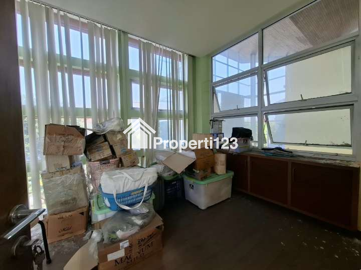 Rumah Hoek 3 Muka Extra Luas Kemang Pratama 2 Bekasi - 7