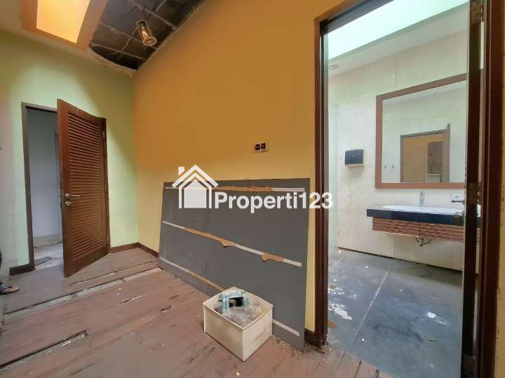 Rumah Hoek 3 Muka Extra Luas Kemang Pratama 2 Bekasi - 8