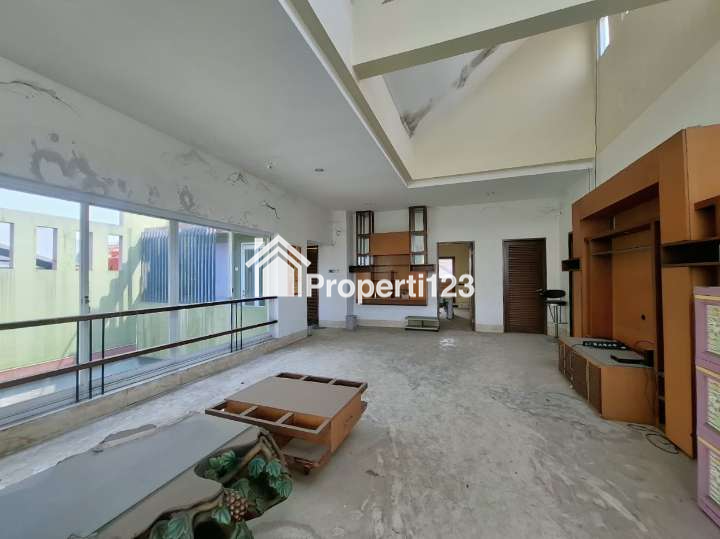 Rumah Hoek 3 Muka Extra Luas Kemang Pratama 2 Bekasi - 3