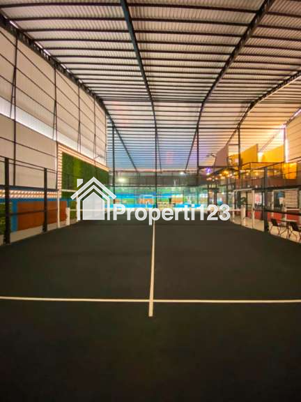 Gedung Lapangan Padel Aktif Dekat Jalan Perjuangan Bekasi Utara - 14