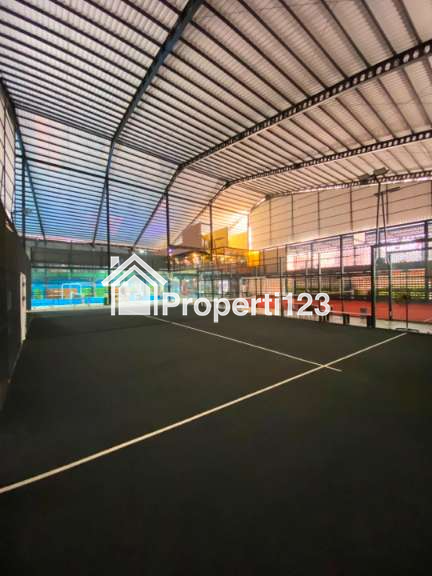 Gedung Lapangan Padel Aktif Dekat Jalan Perjuangan Bekasi Utara - 13
