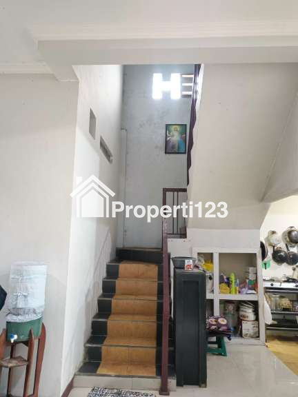 JUAL RUMAH DI BANDUNG SIAP HUNI LOKASI STRATEGIS BEBAS BANJIR DEKAT SEKOLAH DAN RUMAH SAKIT - 9