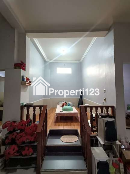 JUAL RUMAH DI BANDUNG SIAP HUNI LOKASI STRATEGIS BEBAS BANJIR DEKAT SEKOLAH DAN RUMAH SAKIT - 7