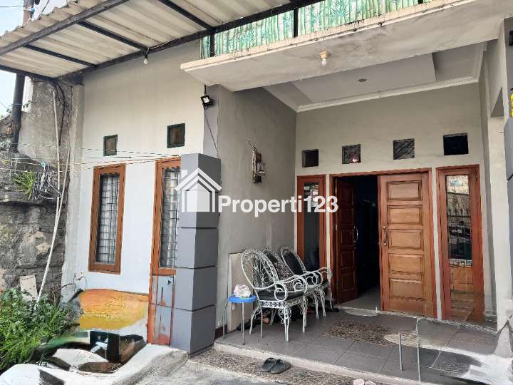 JUAL RUMAH DI BANDUNG SIAP HUNI LOKASI STRATEGIS BEBAS BANJIR DEKAT SEKOLAH DAN RUMAH SAKIT - 3