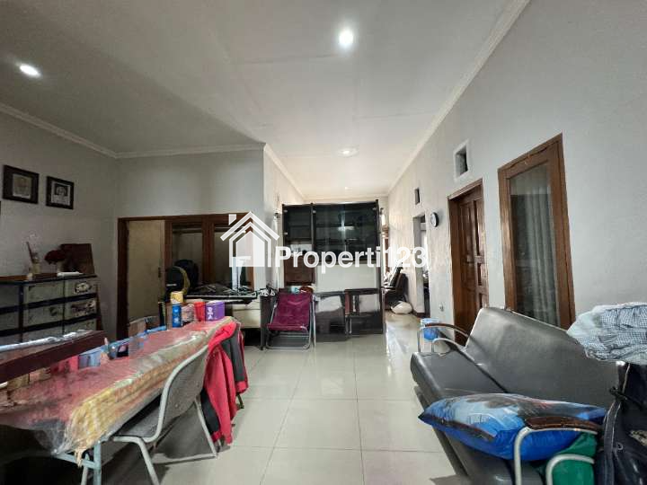 JUAL RUMAH DI BANDUNG SIAP HUNI LOKASI STRATEGIS BEBAS BANJIR DEKAT SEKOLAH DAN RUMAH SAKIT - 6