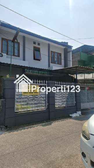 JUAL RUMAH DI BANDUNG SIAP HUNI LOKASI STRATEGIS BEBAS BANJIR DEKAT SEKOLAH DAN RUMAH SAKIT - 1