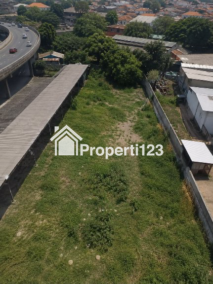 Dijual Tanah Pinggir Jalan Dekat Tol di Cakung Jakarta Timur - 1