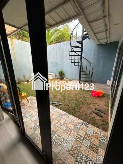 Rumah second 1,5 lantai terawat di Bella Casa Residence Depok - 10