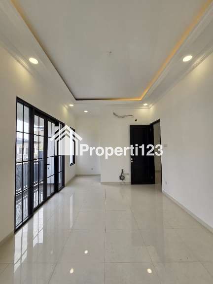 Rumah klasik modern dalam komplek di Pondok Bambu Jaktim - 6