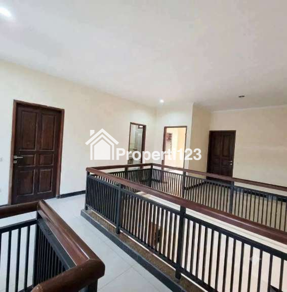 Rumah Murah Baru Renovasi Di Gunungsari Indah Wiyung Surabaya Selatan - 6