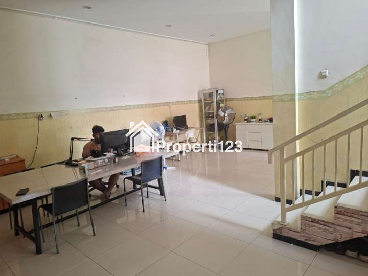 Rumah Semi Furnished Di Klampis aji Sukolilo SUrabaya Timur - 8