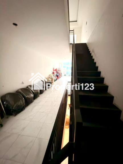 Dijual Ruko 3 Lantai Di Kutisari Surabaya - 10