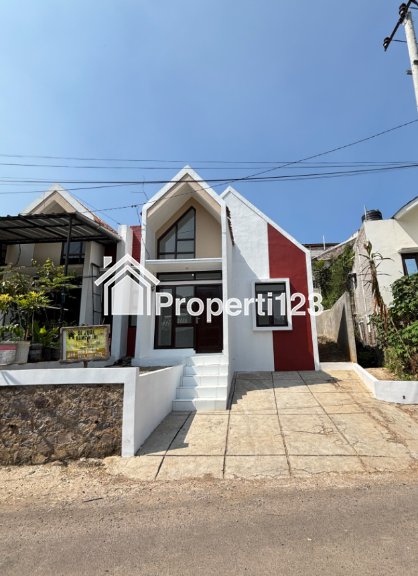 Rumah modern pinggir jalan desa Cilengkrang Bandung timur - 1